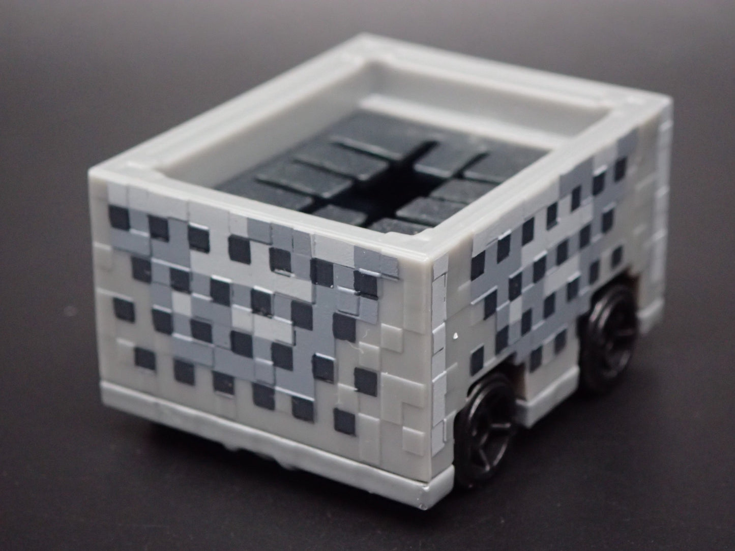 MINECRAFT MINECART SILVER DARK 1:64 SCALE COLLECTIBLE DIORAMA DIECAST MODEL CAR