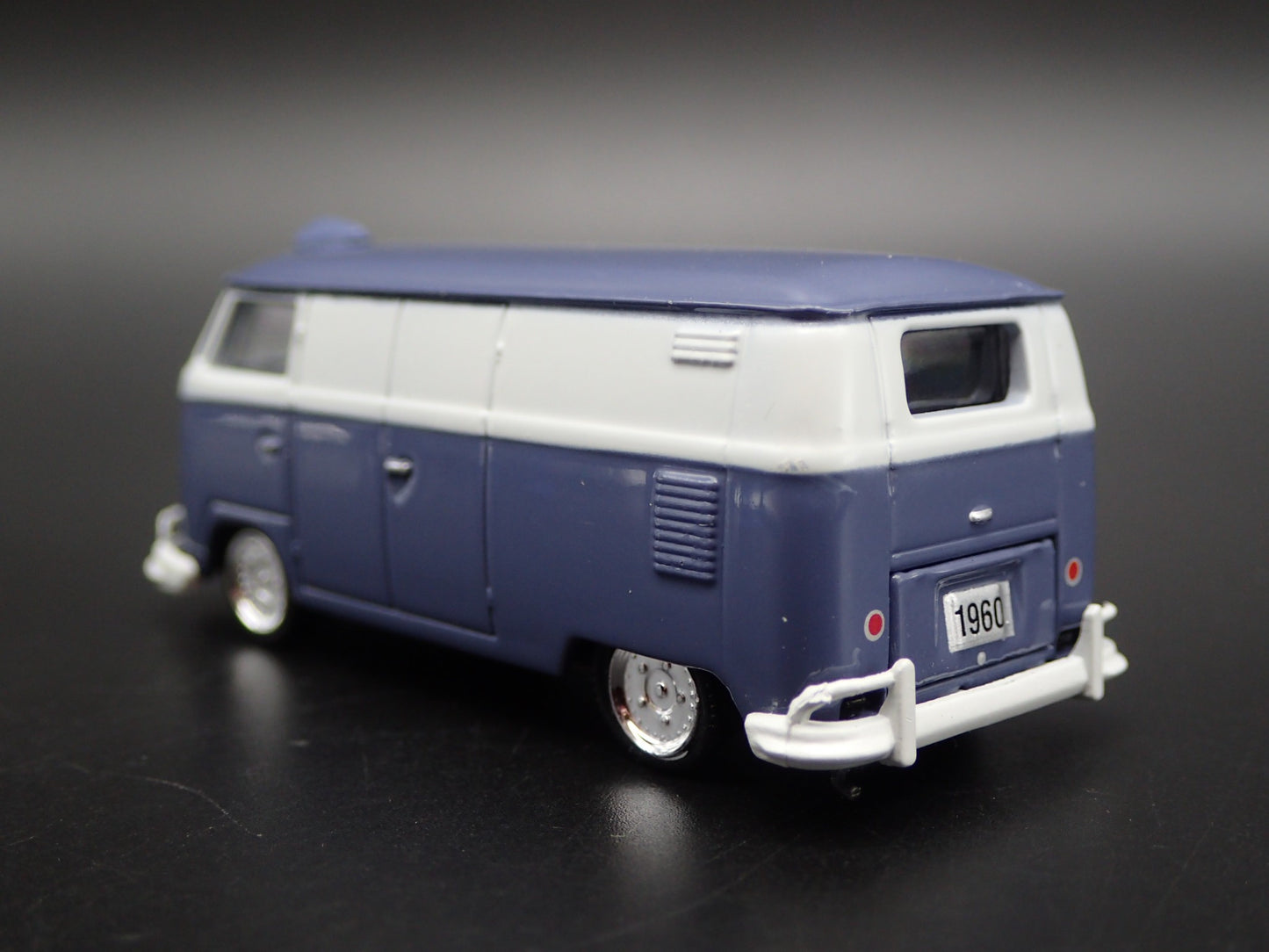 1950-1967 VW VOLKSWAGEN TYPE 2 T1 PANEL VAN 1:64 SCALE DIORAMA DIECAST MODEL CAR