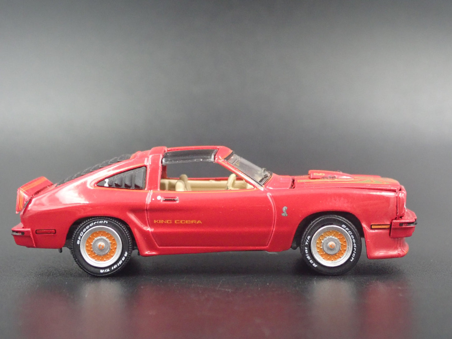 1978 78 FORD MUSTANG II KING COBRA RED 1:64 SCALE COLLECTIBLE DIECAST MODEL CAR