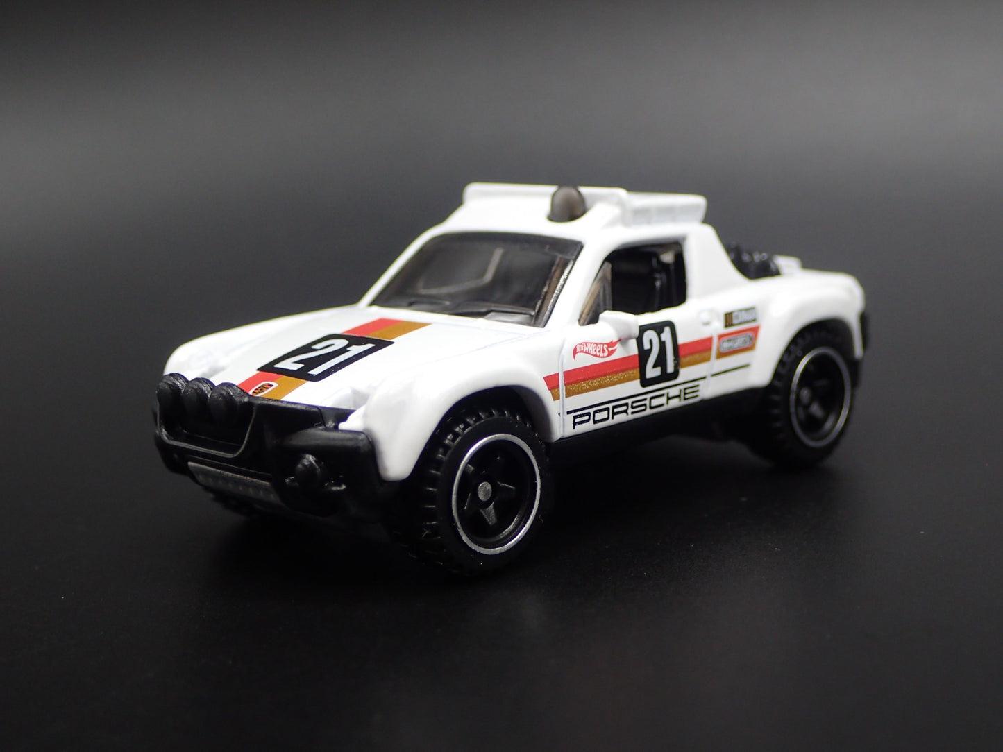 1969-1976 PORSCHE 914 SAFARI 1:64 SCALE COLLECTIBLE DIORAMA DIECAST MODEL CAR