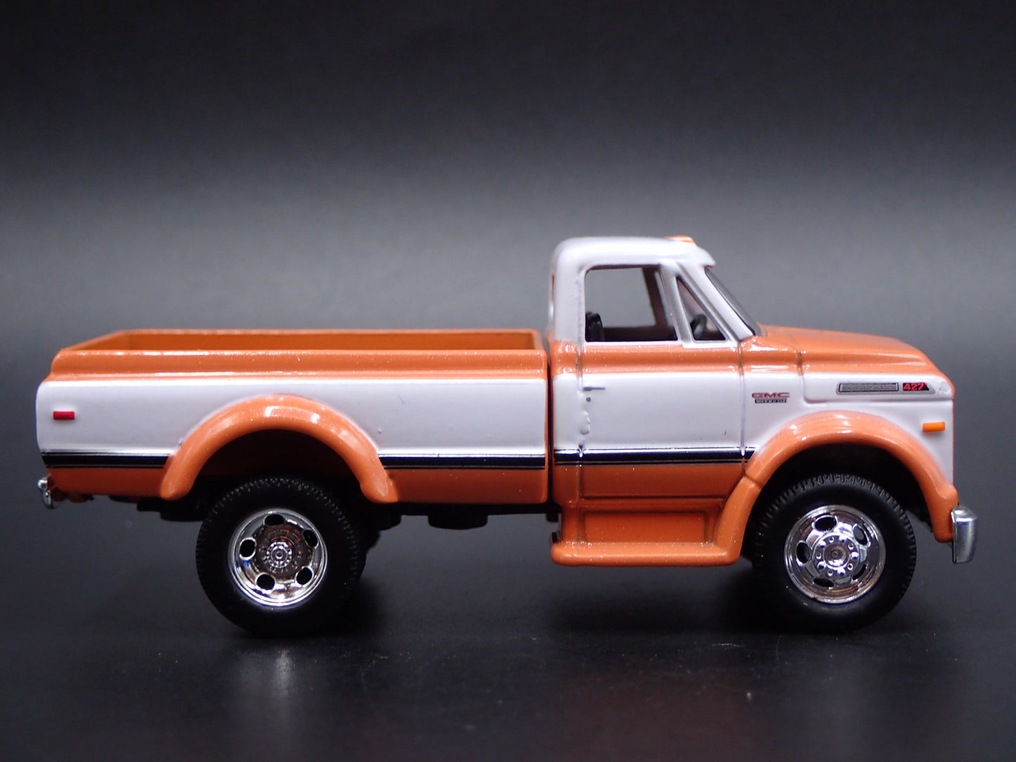 1970 70 GMC 5500 PICKUP TRUCK 1/64 SCALE COLLECTIBLE DIORAMA DIECAST MODEL CAR