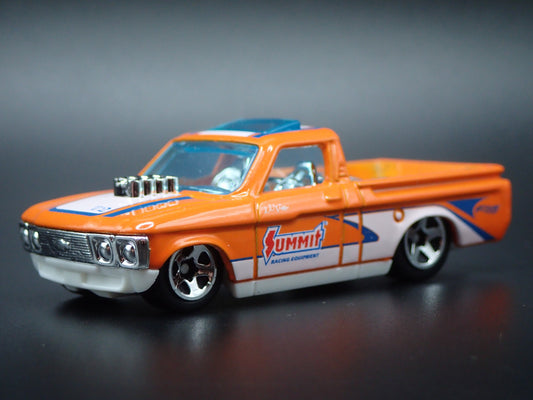 1972 72 CHEVY CHEVROLET LUV PICKUP TRUCK 1:64 SCALE DIORAMA DIECAST MODEL CAR