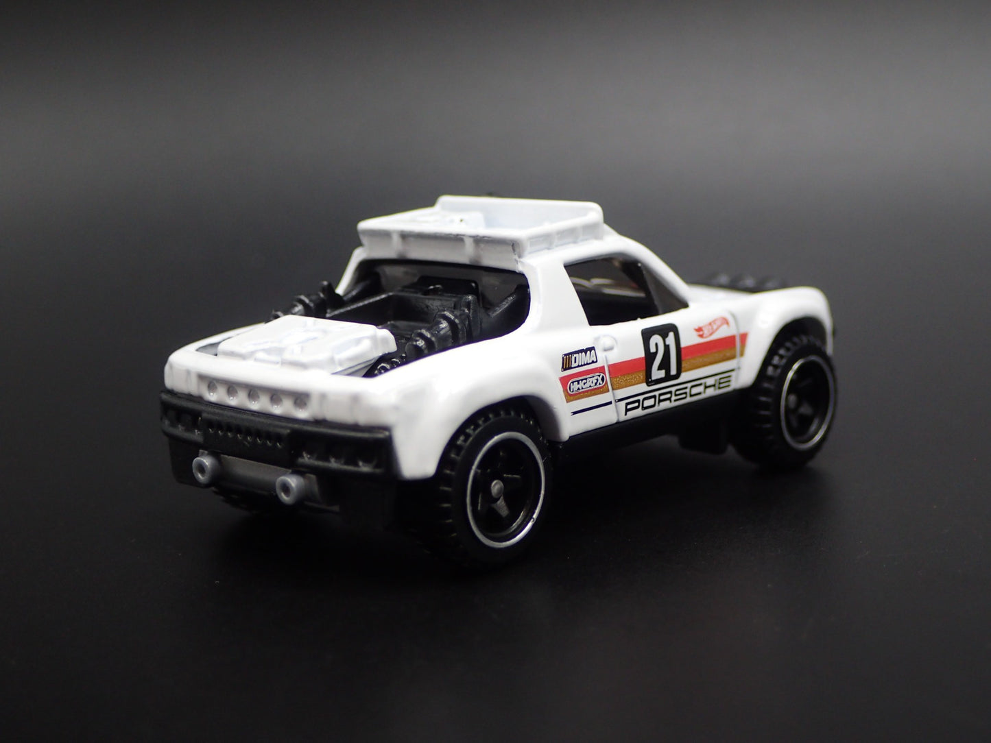 1969-1976 PORSCHE 914 SAFARI 1:64 SCALE COLLECTIBLE DIORAMA DIECAST MODEL CAR