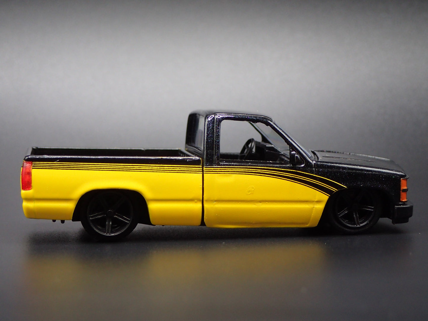 1992 92 CHEVY CHEVROLET C1500 SS 454 PICKUP TRUCK 1:64 SCALE DIECAST MODEL CAR