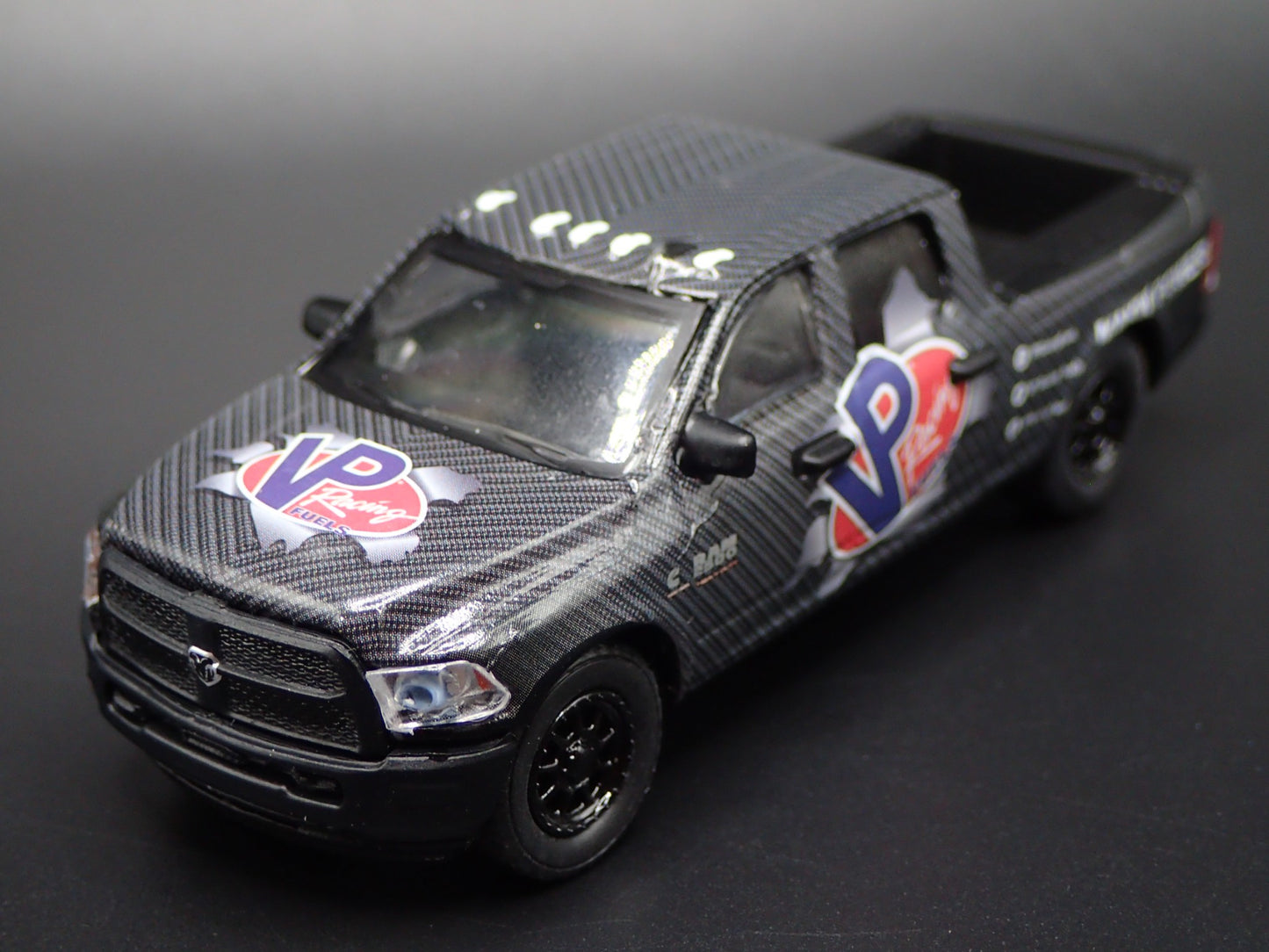 2018 18 RAM 2500 PICKUP TRUCK W/ HITCH VP RACING 1:64 SCALE DIECAST MODEL CAR