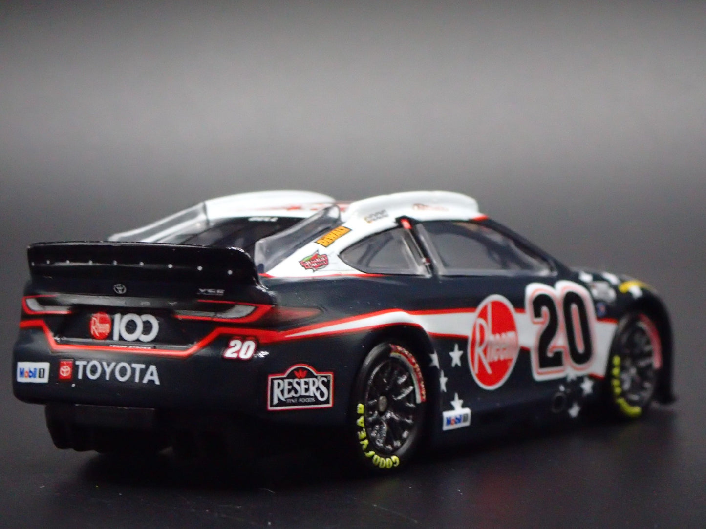 2025 TOYOTA CAMRY 20 CHRISTOPHER BELL RHEEM SALUTES NASCAR 1:64 DIECAST CAR