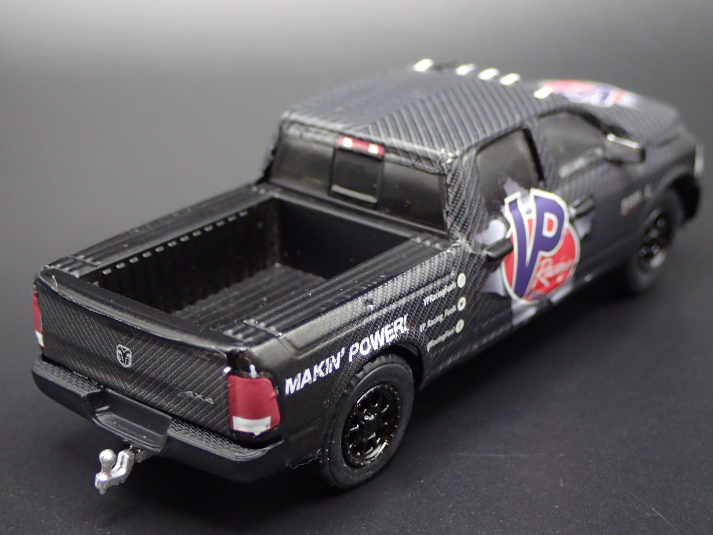 2018 18 RAM 2500 PICKUP TRUCK W/ HITCH VP RACING 1:64 SCALE DIECAST MODEL CAR