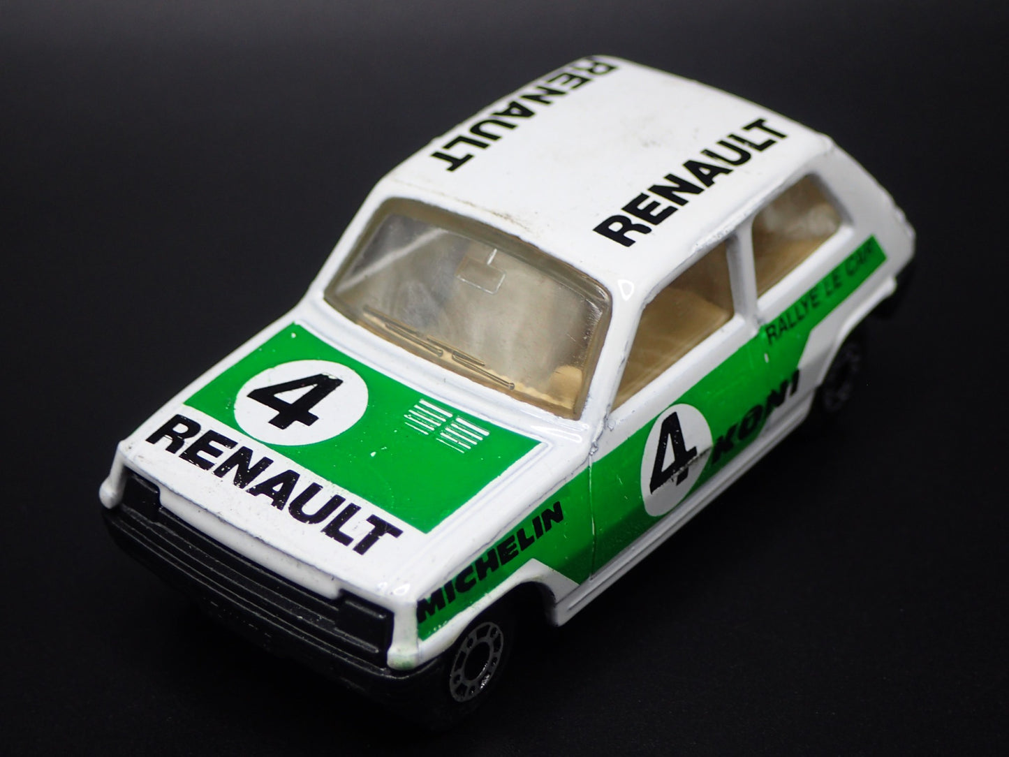 1972-1985 RENAULT 5 WHITE 1:64 SCALE COLLECTIBLE DIORAMA DIECAST MODEL CAR