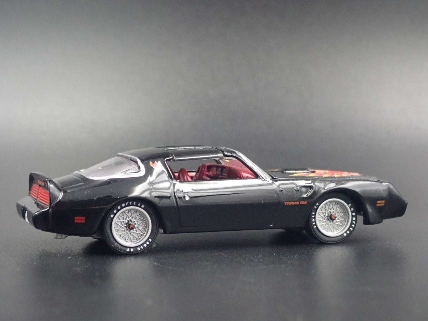 1979 79 PONTIAC FIREBIRD TRANS AM T/A  1:64 SCALE COLLECTIBLE DIECAST MODEL CAR