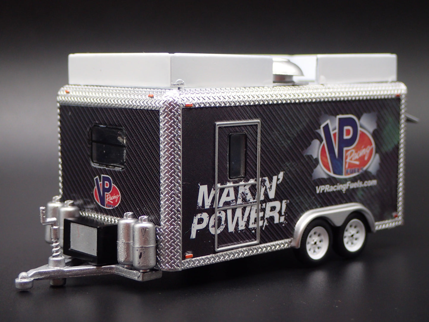 VP RACING MERCHANDISE TRAILER 1:64 SCALE COLLECTIBLE DIORAMA DIECAST MODEL