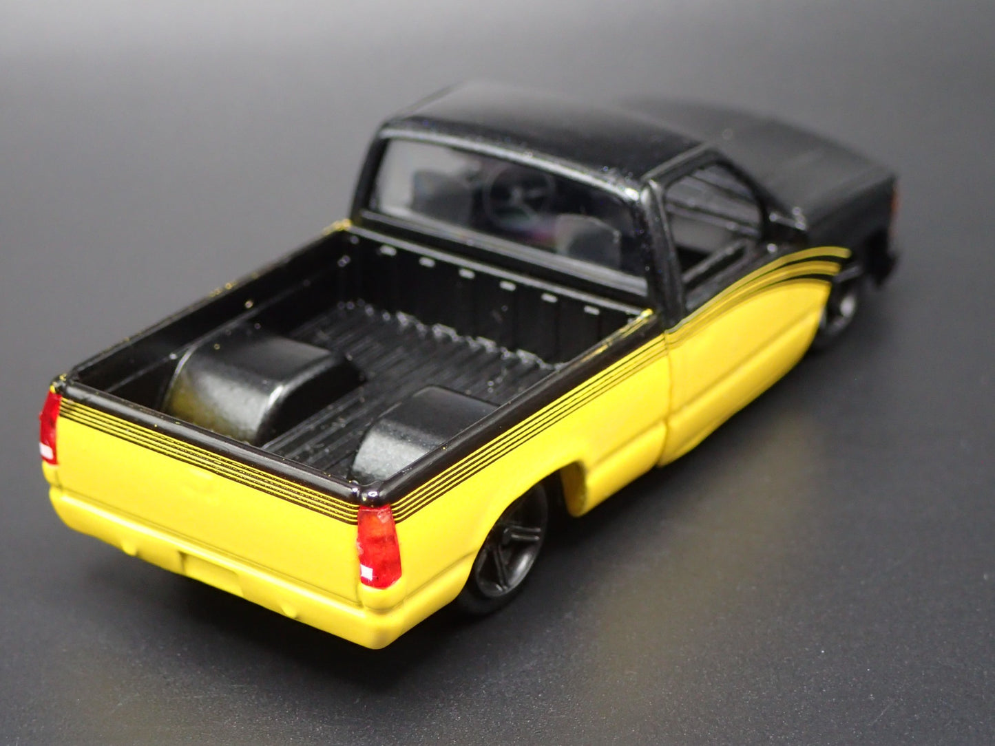 1992 92 CHEVY CHEVROLET C1500 SS 454 PICKUP TRUCK 1:64 SCALE DIECAST MODEL CAR