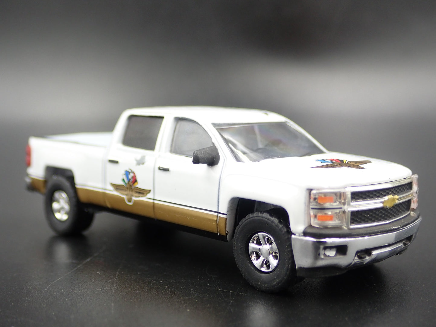 2014-2019 CHEVY CHEVROLET SILVERADO TRUCK INDY 500 HITCH 1:64 DIECAST MODEL CAR