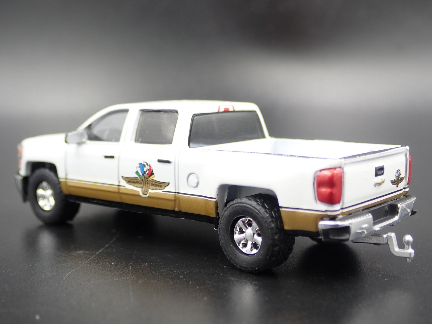 2014-2019 CHEVY CHEVROLET SILVERADO TRUCK INDY 500 HITCH 1:64 DIECAST MODEL CAR