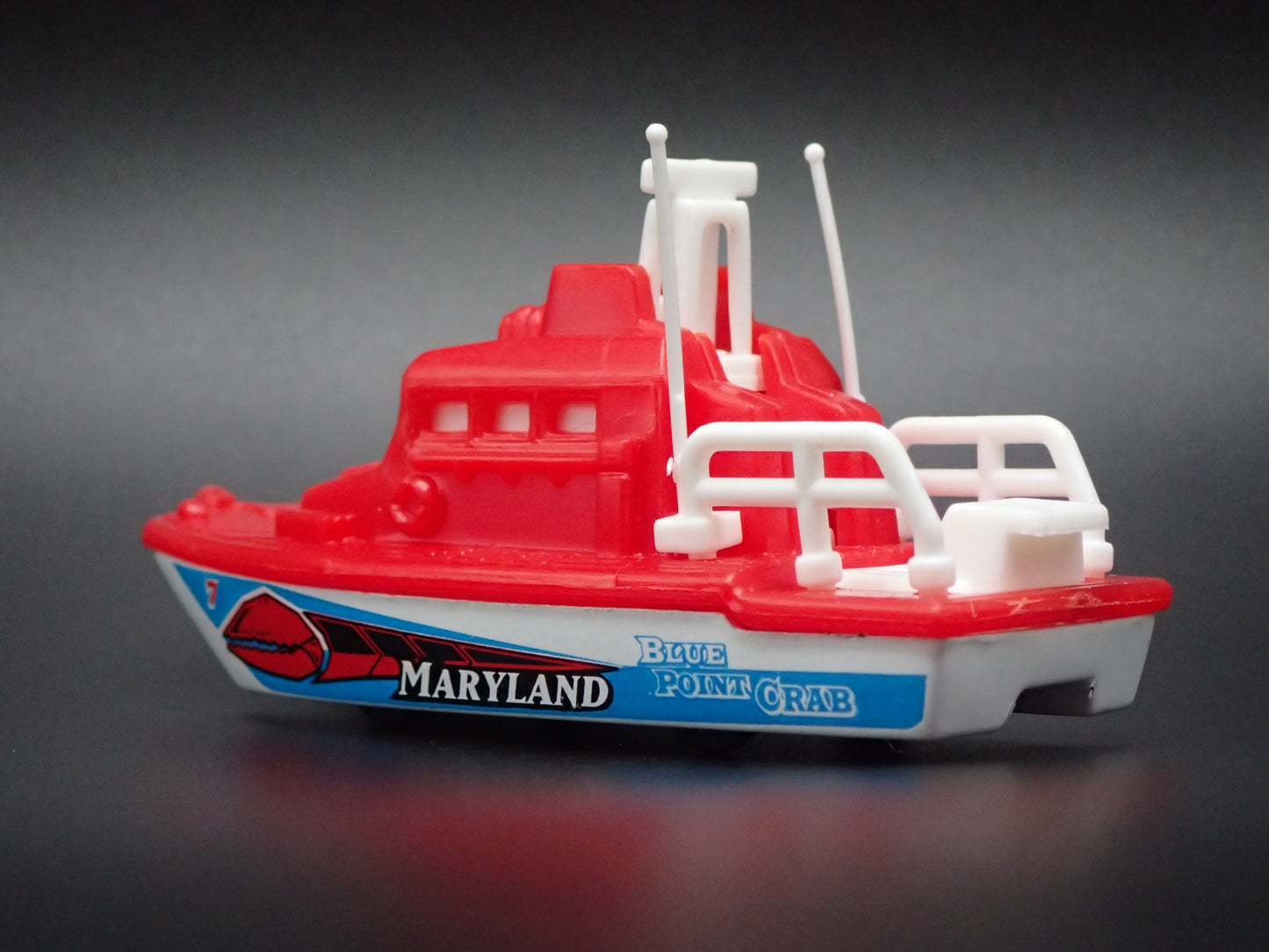 CRABBING BOAT MARYLAND RED 1/64 SCALE COLLECTIBLE DIORAMA PROP MODEL