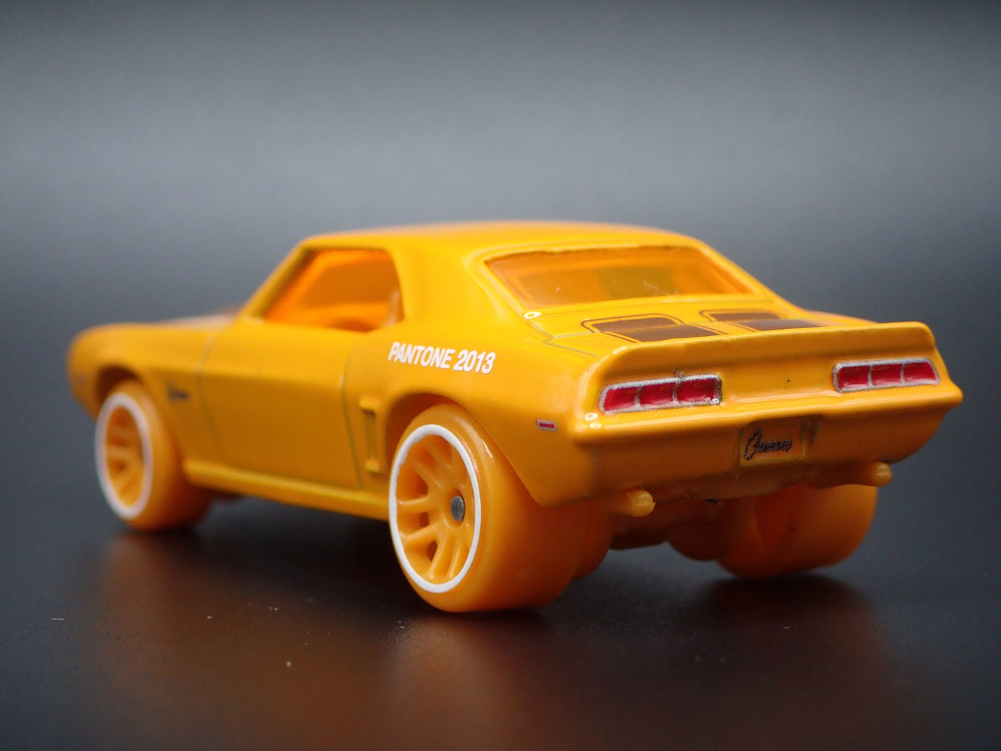 1969 69 CHEVY CHEVROLET COPO CAMARO ORANGE 1:64 SCALE DIORAMA DIECAST MODEL CAR