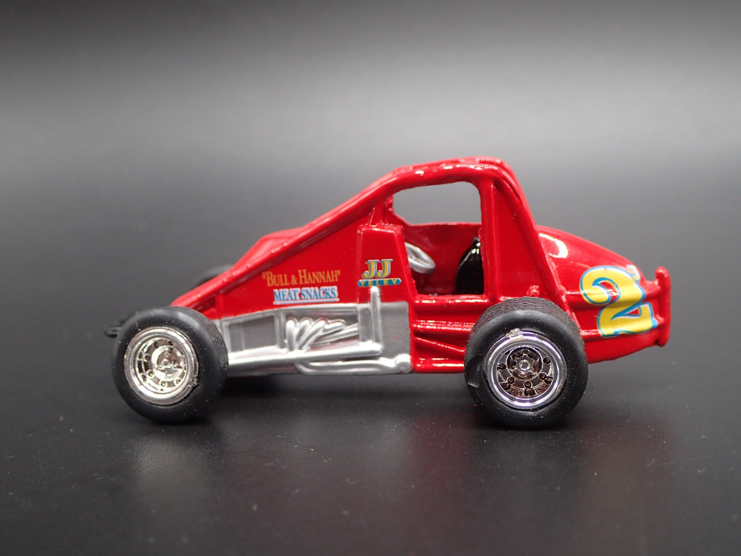 SPRINT CAR #2 JJ YELEY MEAT SNACKS RED 1:64 SCALE DIORAMA DIECAST MODEL CAR
