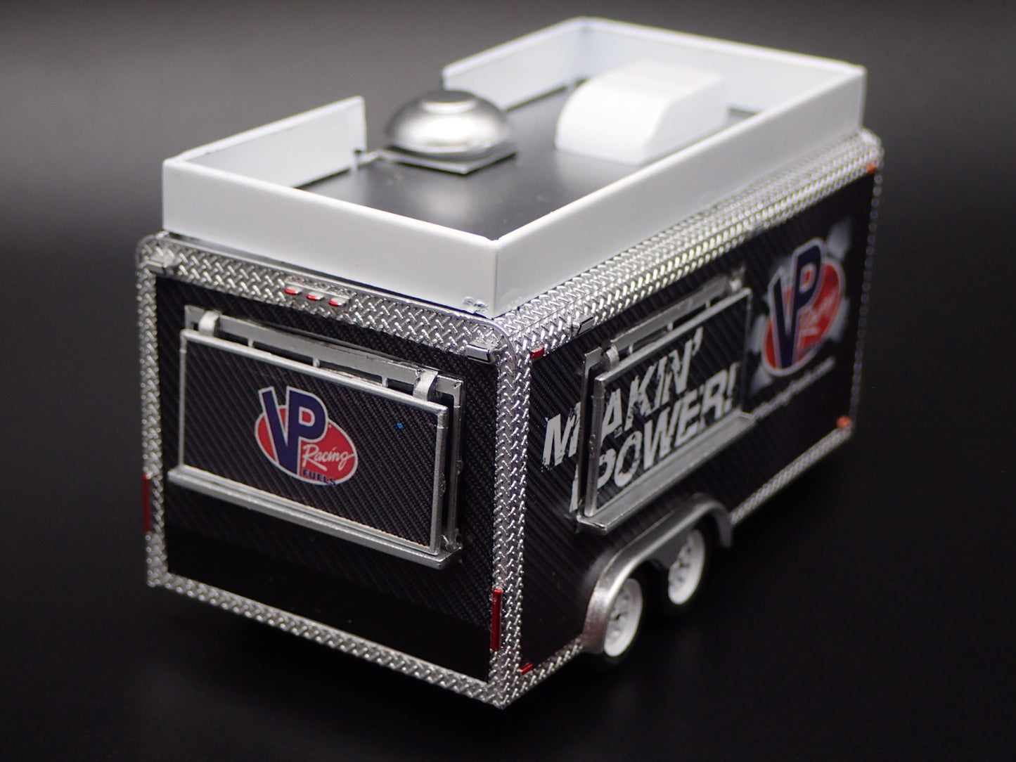 VP RACING MERCHANDISE TRAILER 1:64 SCALE COLLECTIBLE DIORAMA DIECAST MODEL