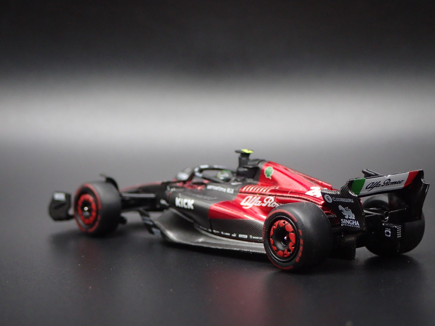 ALFA ROMEO #24 F1 ZHOU GUANYU 2023 TEAM KICK C43 1:64 SCALE DIECAST MODEL CAR