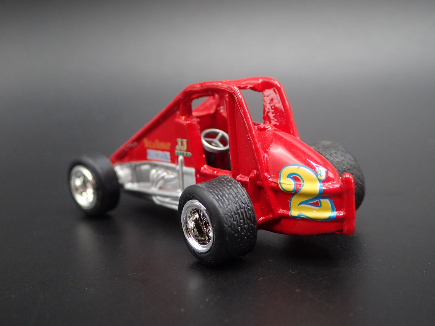 SPRINT CAR #2 JJ YELEY MEAT SNACKS RED 1:64 SCALE DIORAMA DIECAST MODEL CAR