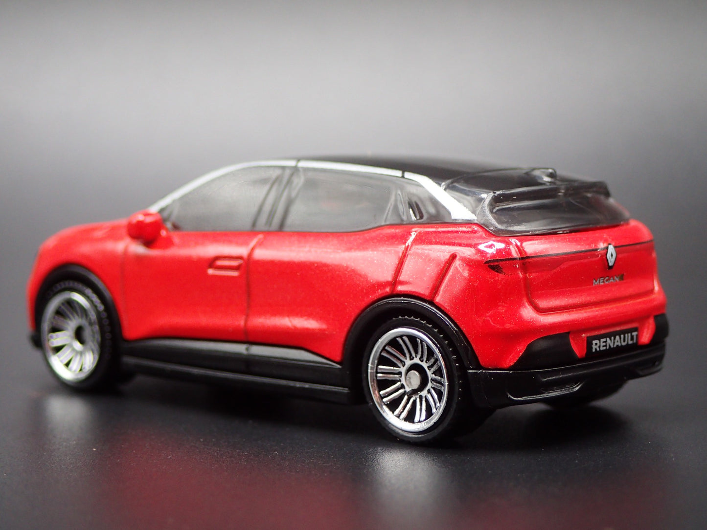 2022-2025 RENAULT MEGANE SUV RED 1:64 SCALE DIORAMA DIECAST MODEL CAR