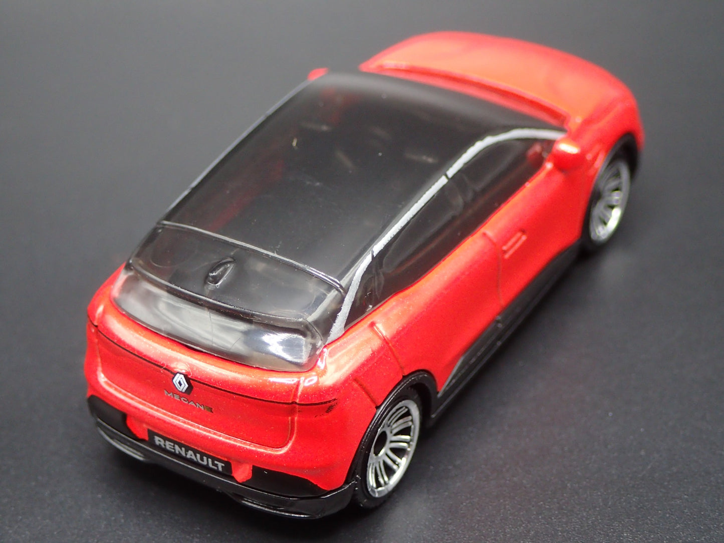 2022-2025 RENAULT MEGANE SUV RED 1:64 SCALE DIORAMA DIECAST MODEL CAR