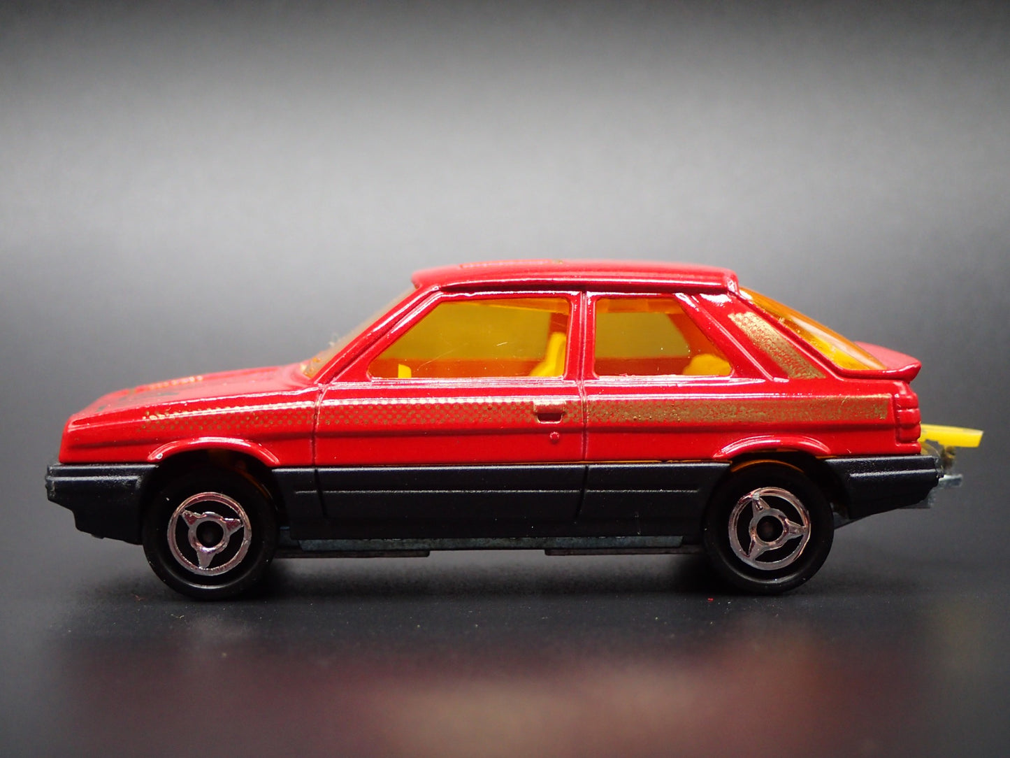 1984-1996 RENAULT 5 ENCORE RED 1:64 SCALE COLLECTIBLE DIORAMA DIECAST MODEL CAR