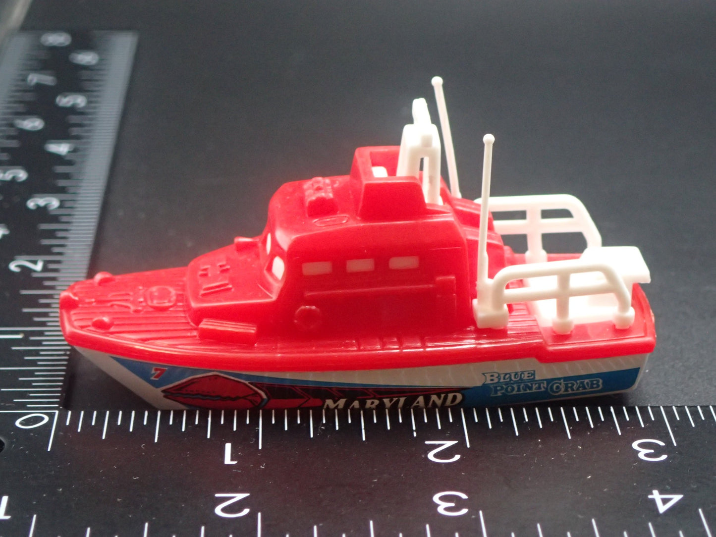 CRABBING BOAT MARYLAND RED 1/64 SCALE COLLECTIBLE DIORAMA PROP MODEL