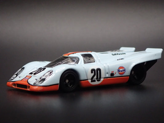 PORSCHE 917 K GULF OIL RACING 1:64 SCALE COLLECTIBLE DIORAMA DIECAST MODEL CAR