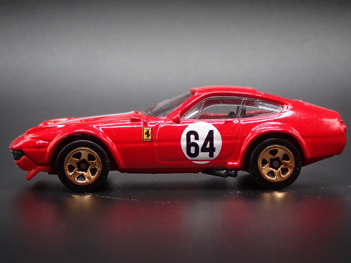 1968-1973 FERRARI 365 GTB4 COMPETIZIONE RED 1:64 SCALE DIORAMA DIECAST MODEL CAR