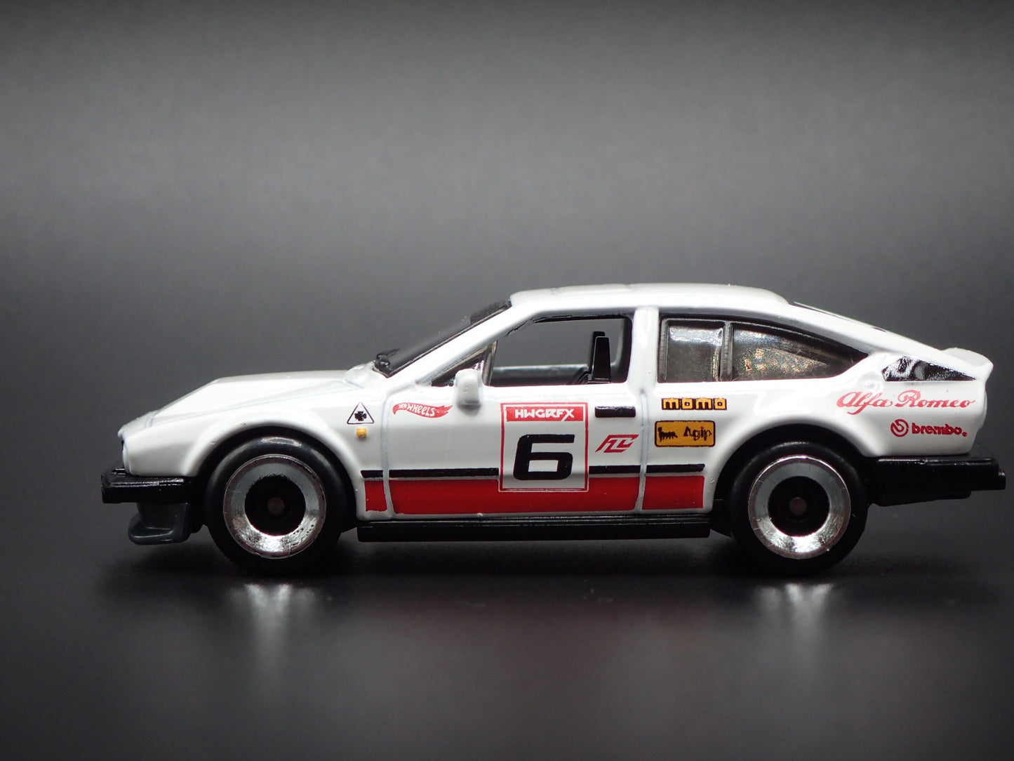 1981-1987 ALFA ROMEO GTV6 3.0 WHITE 1:64 SCALE COLLECTIBLE DIECAST MODEL CAR