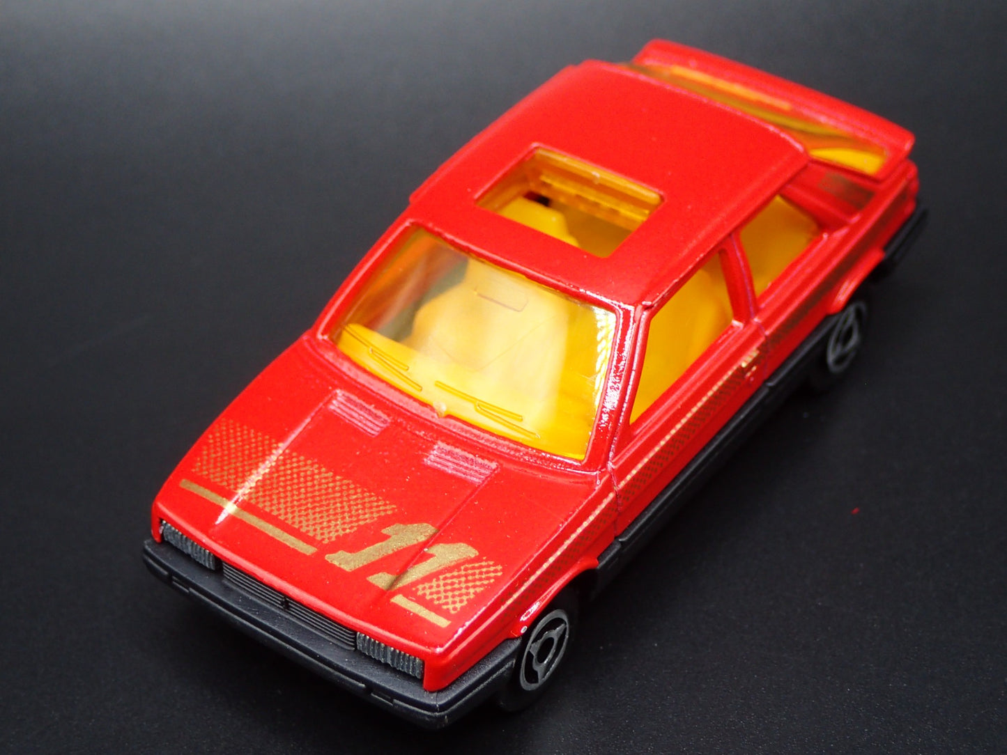 1984-1996 RENAULT 5 ENCORE RED 1:64 SCALE COLLECTIBLE DIORAMA DIECAST MODEL CAR