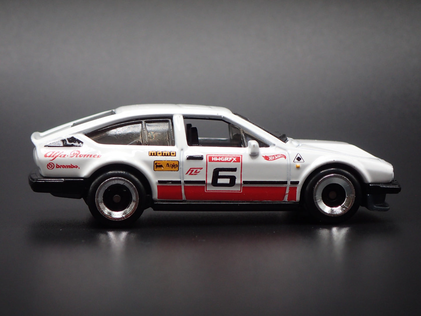 1981-1987 ALFA ROMEO GTV6 3.0 WHITE 1:64 SCALE COLLECTIBLE DIECAST MODEL CAR