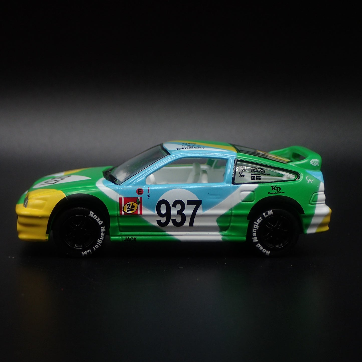 1984-1991 HONDA CRX HATCHBACK 1:64 SCALE COLLECTIBLE DIORAMA DIECAST MODEL CAR