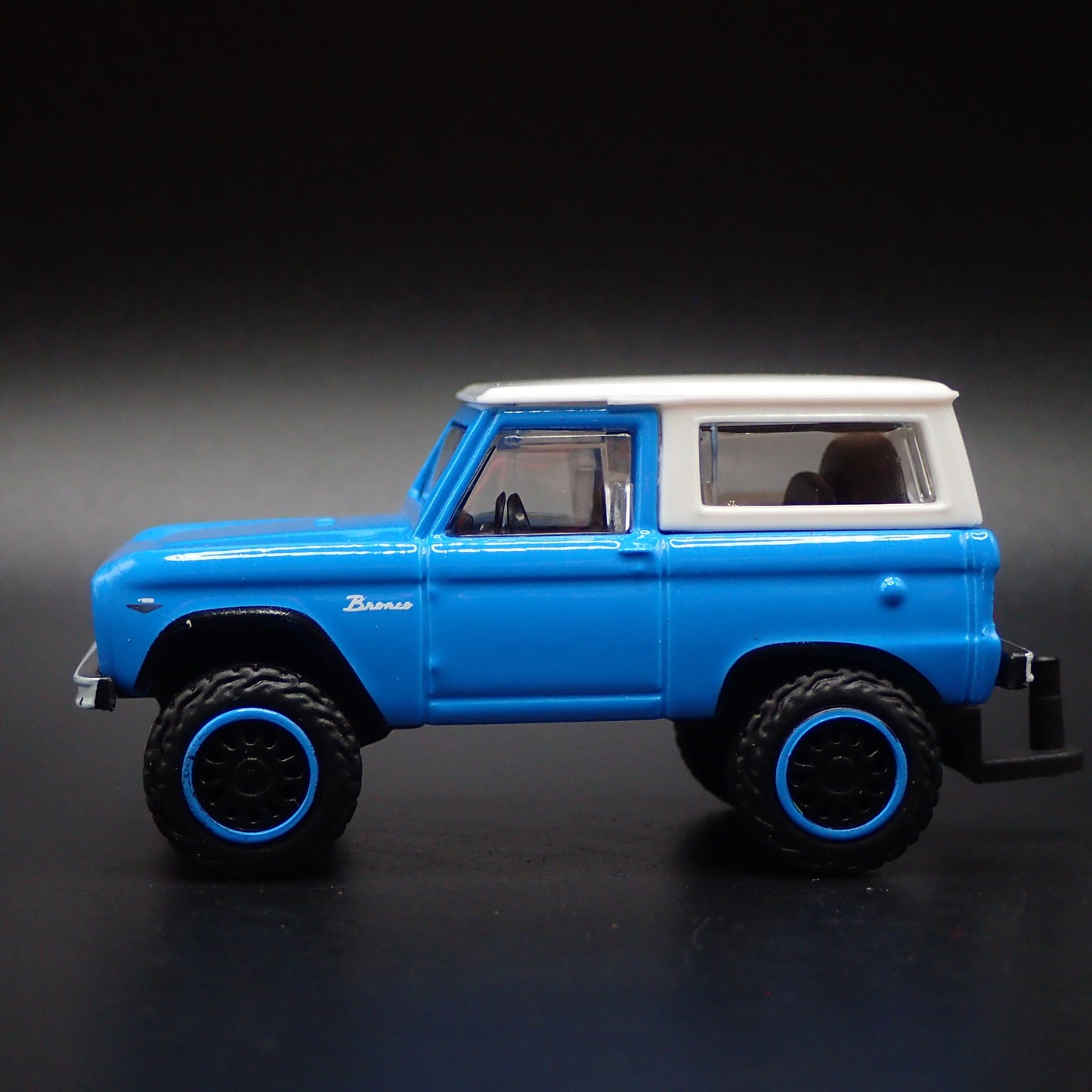 1966 66 FORD BRONCO W/ HITCH 1:64 SCALE COLLECTIBLE DIORAMA DIECAST MODEL CAR