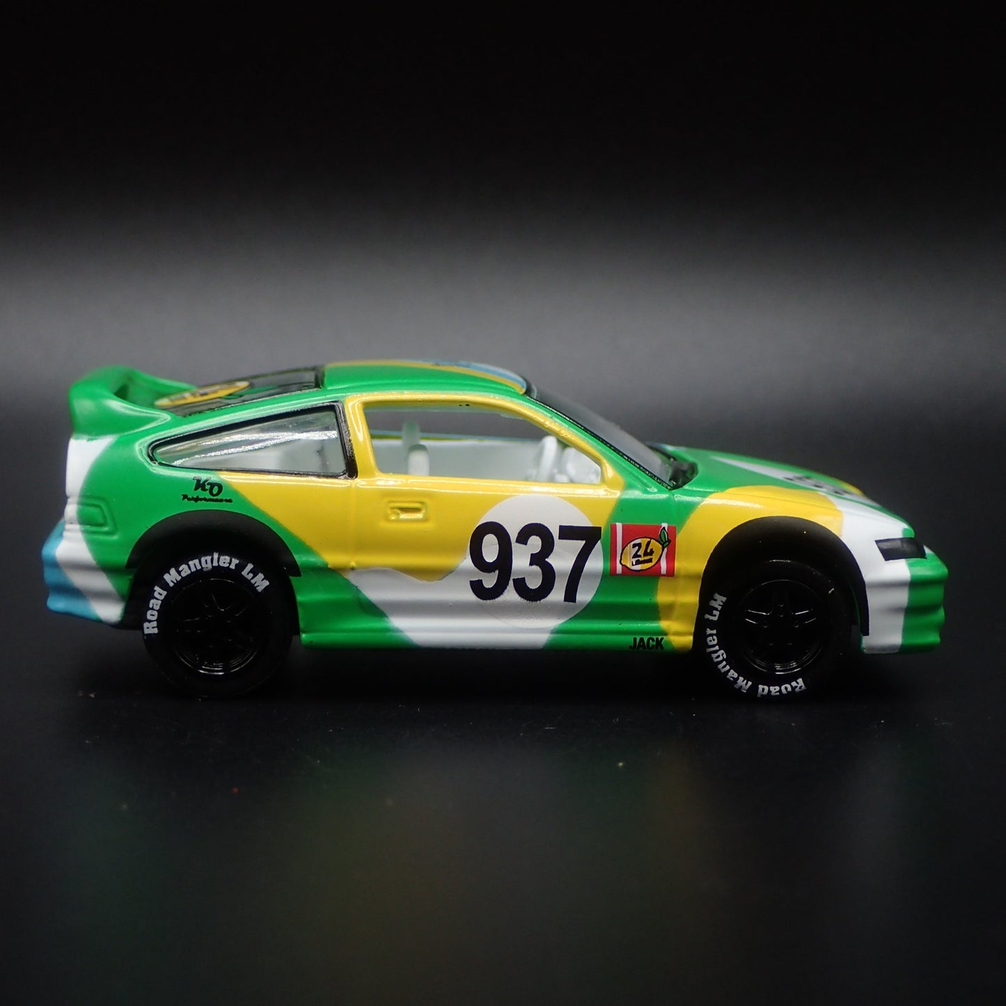 1984-1991 HONDA CRX HATCHBACK 1:64 SCALE COLLECTIBLE DIORAMA DIECAST MODEL CAR