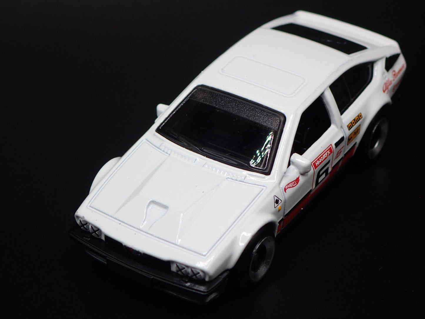 1981-1987 ALFA ROMEO GTV6 3.0 WHITE 1:64 SCALE COLLECTIBLE DIECAST MODEL CAR