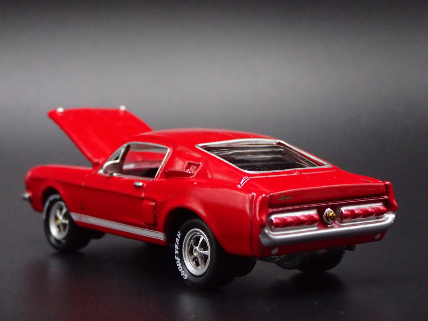 1967 67 FORD MUSTANG SHELBY GT500 RED 1:64 SCALE DIORAMA DIECAST MODEL CAR