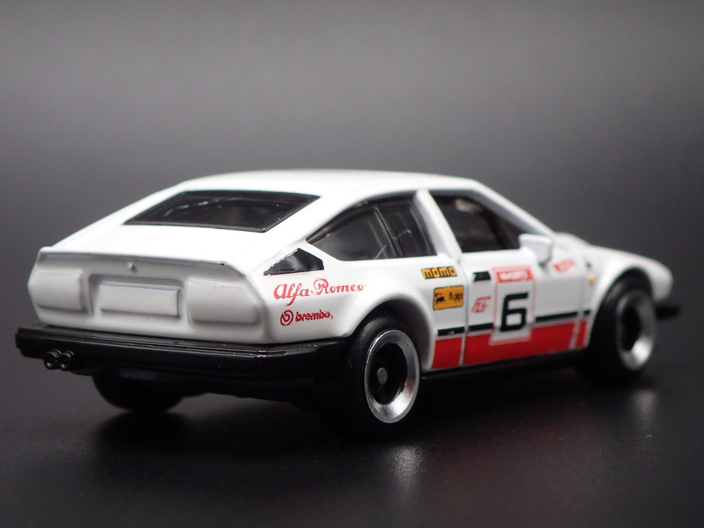 1981-1987 ALFA ROMEO GTV6 3.0 WHITE 1:64 SCALE COLLECTIBLE DIECAST MODEL CAR