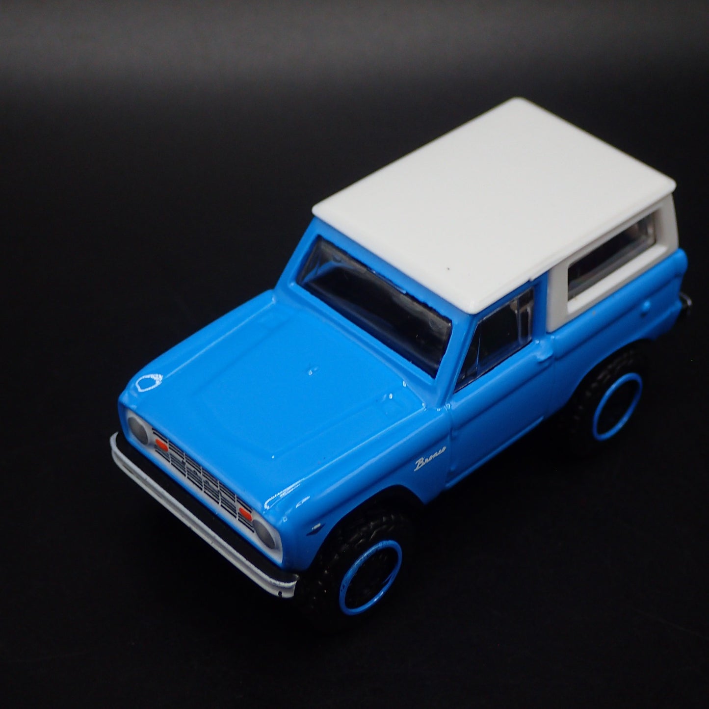 1966 66 FORD BRONCO W/ HITCH 1:64 SCALE COLLECTIBLE DIORAMA DIECAST MODEL CAR