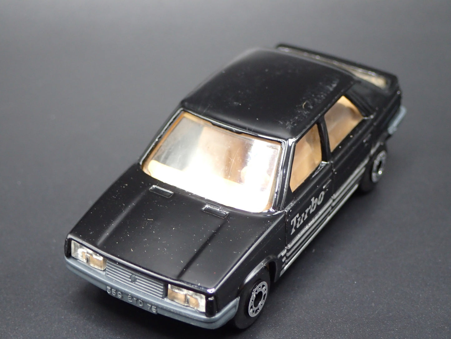 1984-1996 RENAULT 5 TURBO BLACK 1:64 SCALE COLLECTIBLE DIORAMA DIECAST MODEL CAR