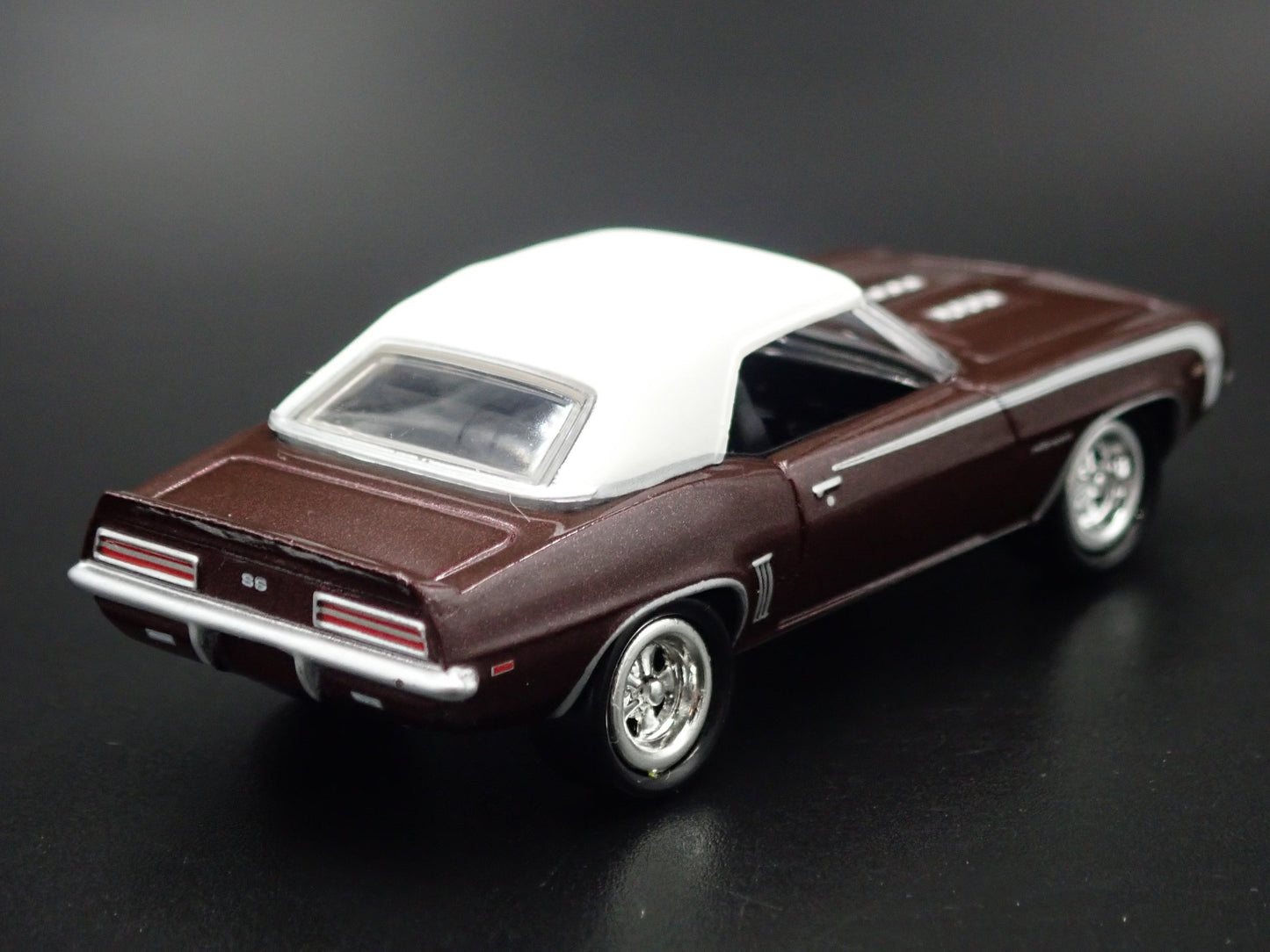1969 69 CHEVY CHEVROLET CAMARO SS BURGUNDY 1:64 SCALE DIORAMA DIECAST MODEL CAR