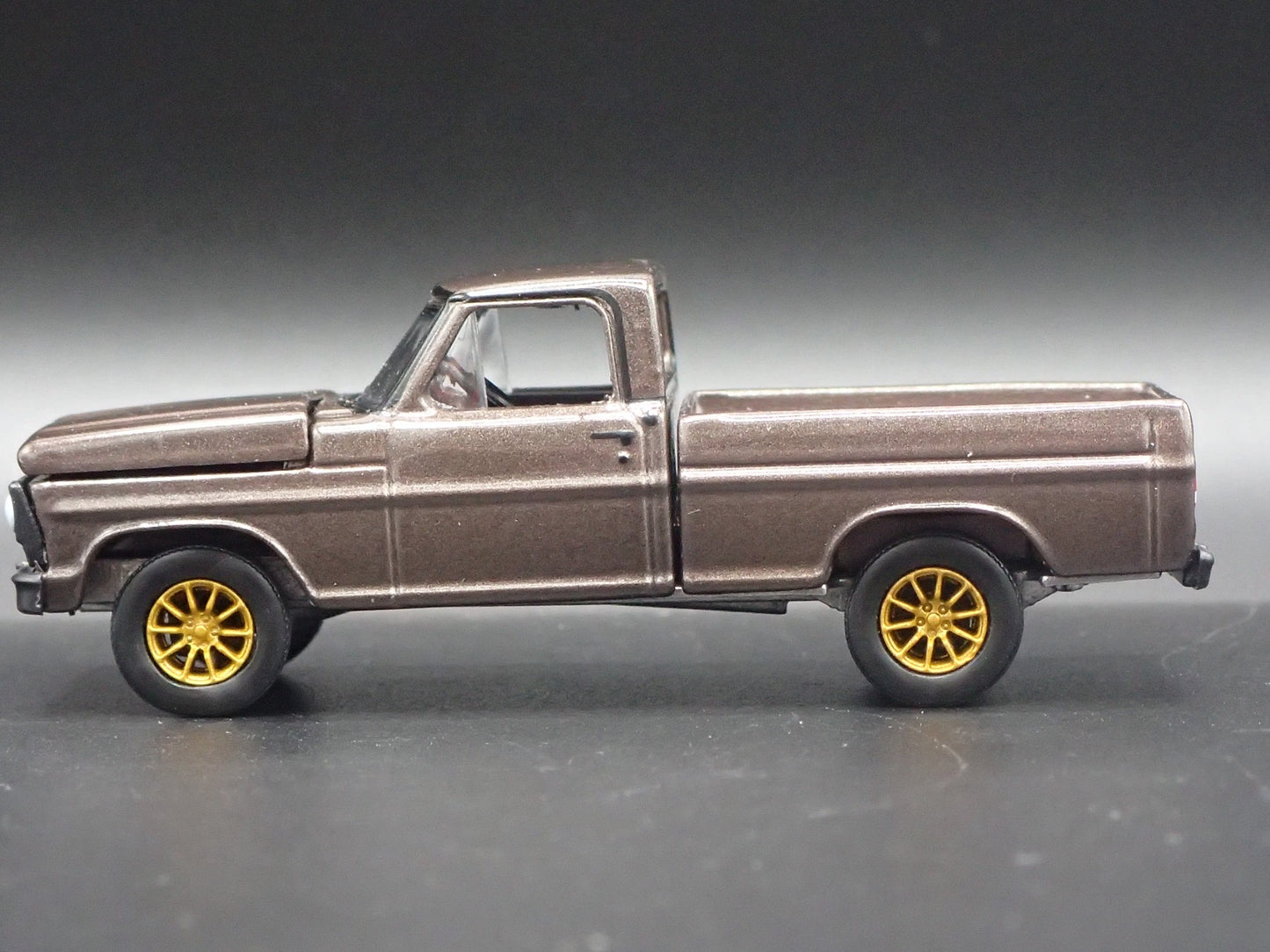 1970 70 FORD F100 SHORT BED PICKUP TRUCK 1:64 SCALE DIORAMA DIECAST MODEL CAR