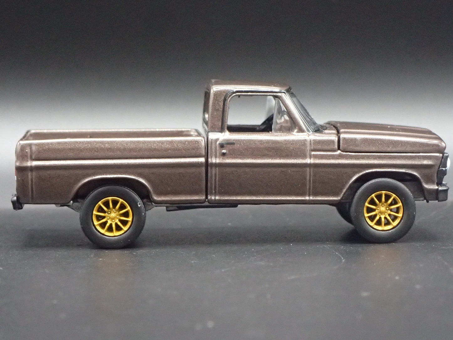 1970 70 FORD F100 SHORT BED PICKUP TRUCK 1:64 SCALE DIORAMA DIECAST MODEL CAR