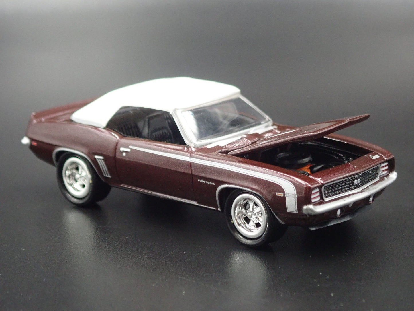 1969 69 CHEVY CHEVROLET CAMARO SS BURGUNDY 1:64 SCALE DIORAMA DIECAST MODEL CAR