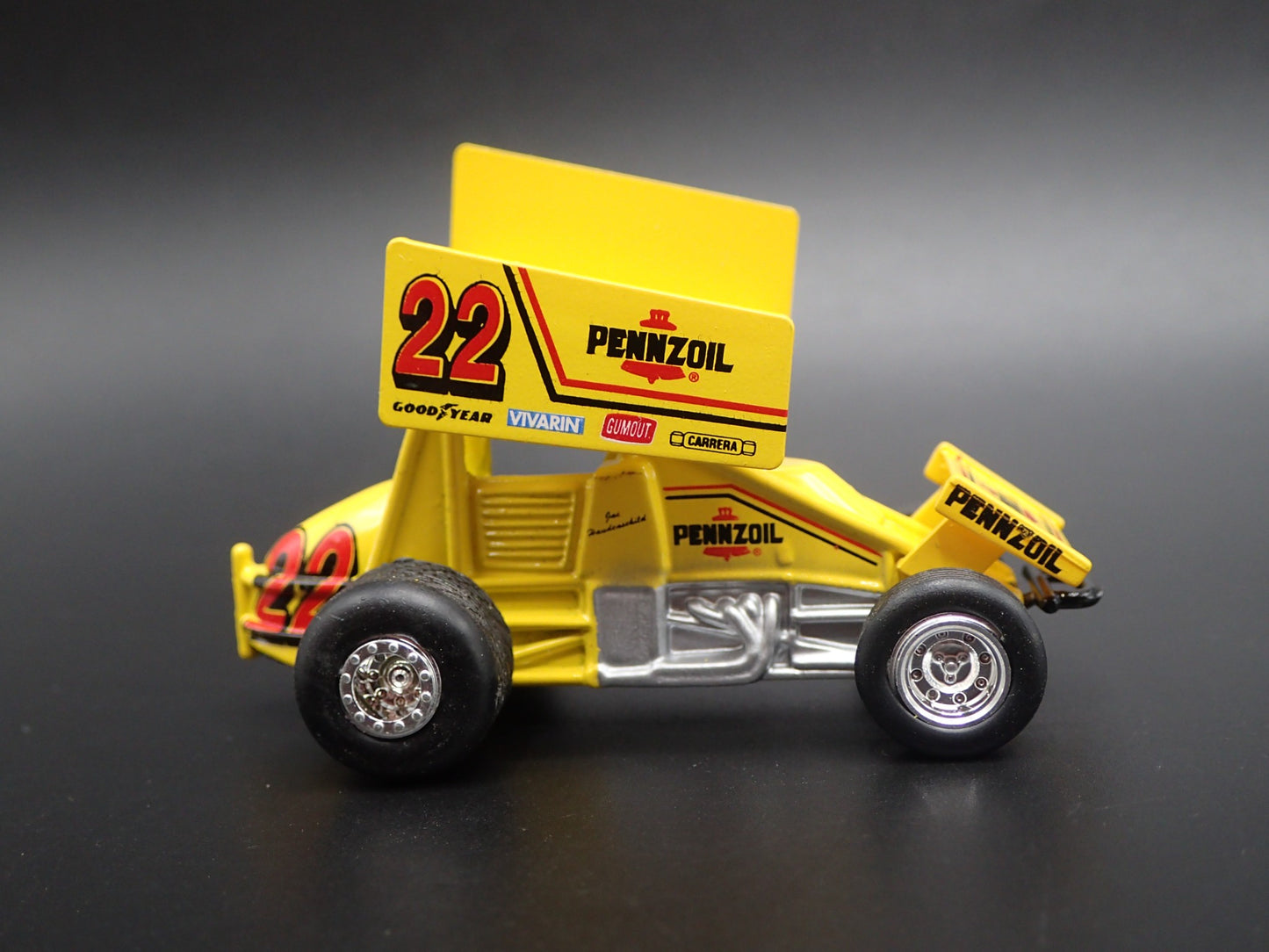SPRINT CAR #22 JAC HAUDENSCHILD PENNZOIL 1:64 SCALE DIORAMA DIECAST MODEL CAR
