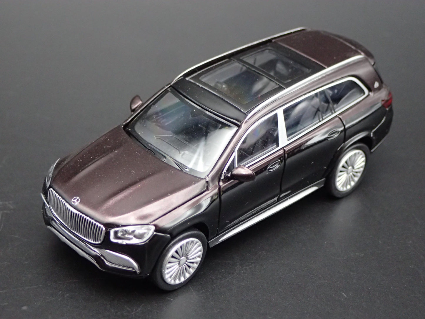 2020-2023 MERCEDES MAYBACH GLS 600 SUV 1:64 SCALE DIORAMA DIECAST MODEL CAR