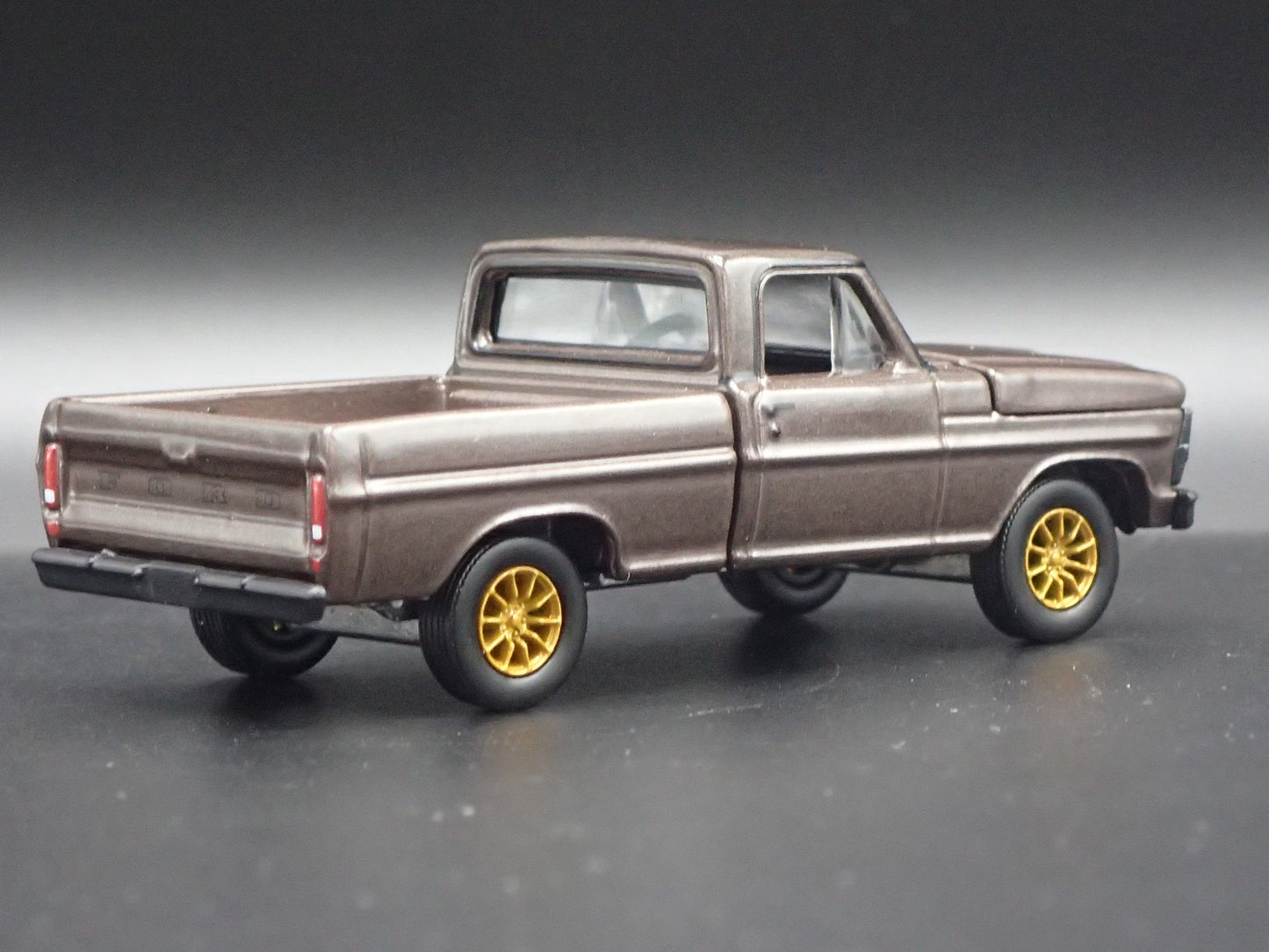1970 70 FORD F100 SHORT BED PICKUP TRUCK 1:64 SCALE DIORAMA DIECAST MODEL CAR