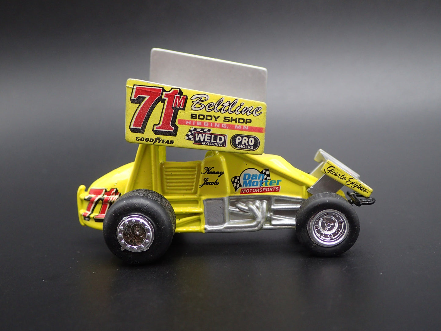 SPRINT CAR #71M KENNY JACOBS BELTLINE BODY 1:64 SCALE DIORAMA DIECAST MODEL CAR
