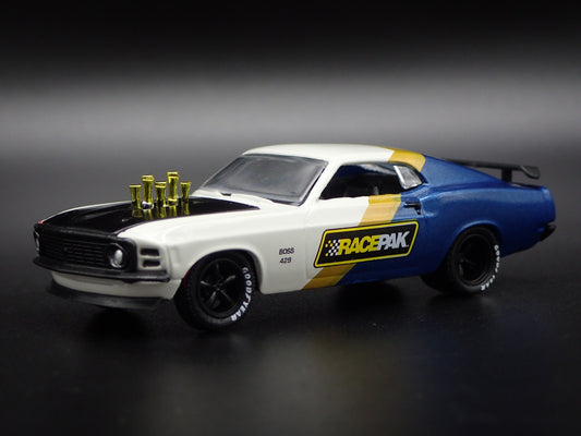 1970 70 FORD MUSTANG BOSS 429 FASTBACK RACEPAK  1:64 SCALE DIECAST MODEL CAR