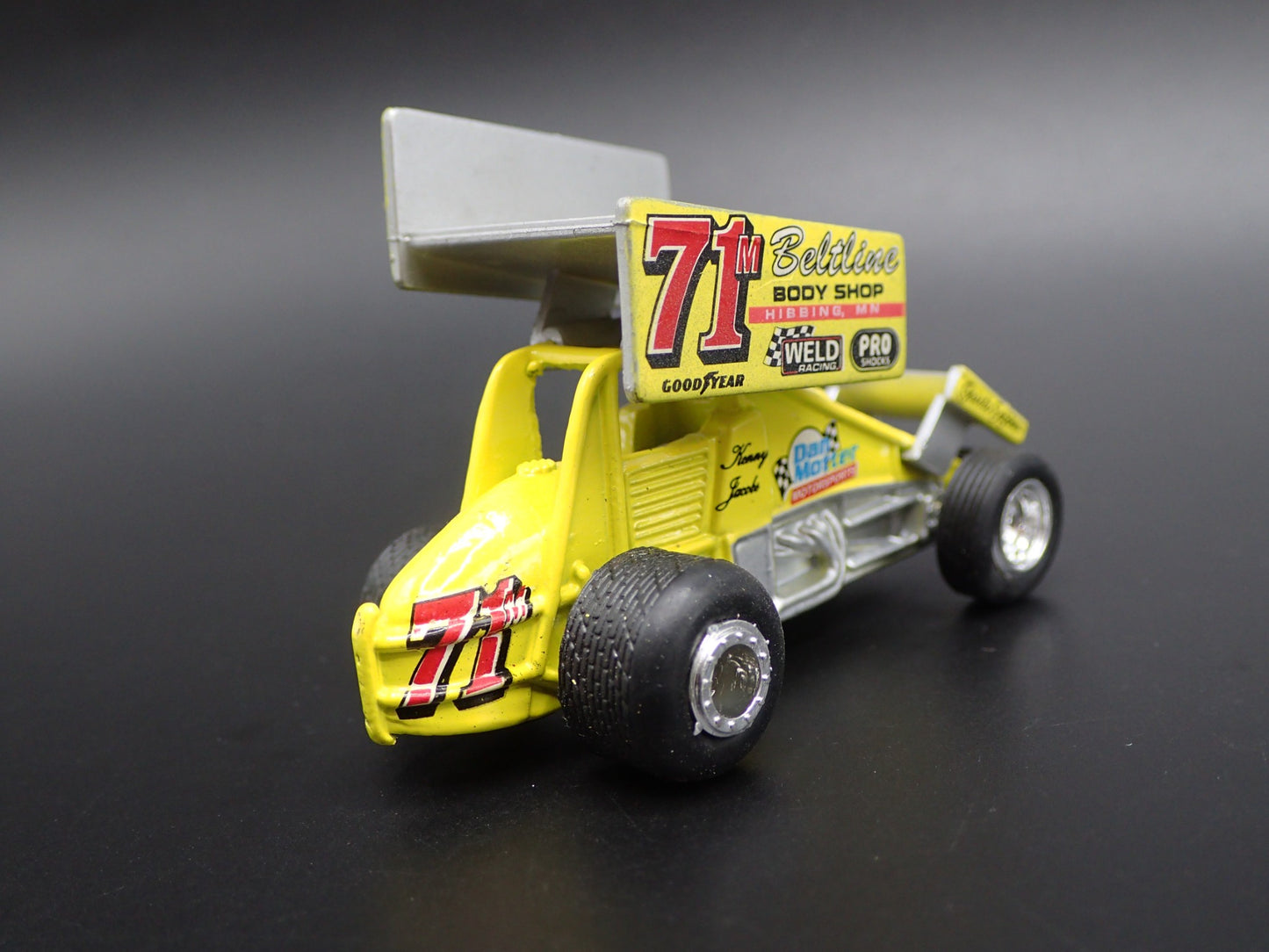 SPRINT CAR #71M KENNY JACOBS BELTLINE BODY 1:64 SCALE DIORAMA DIECAST MODEL CAR